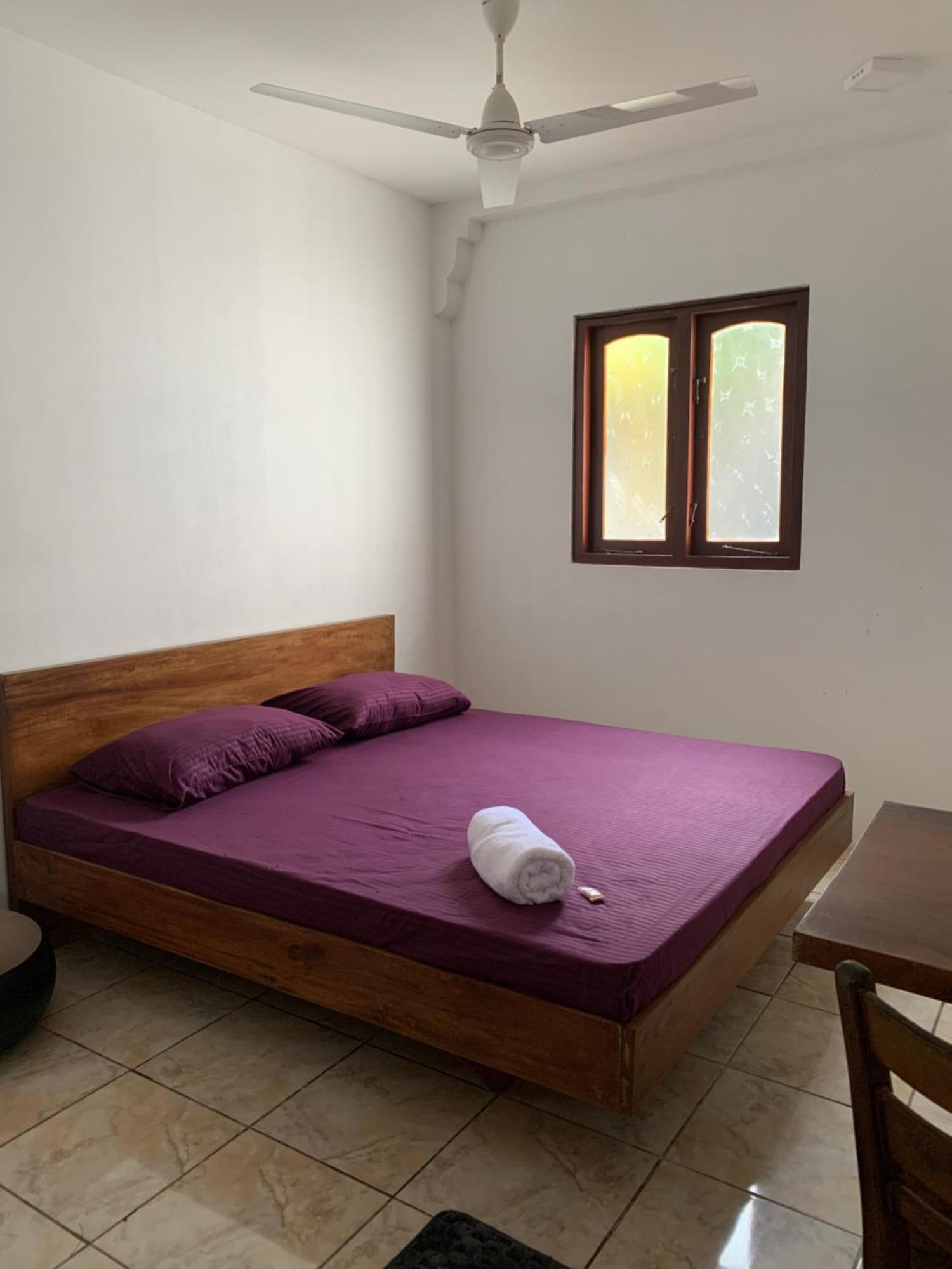 La Fiesta Bed & Breakfast Weligama Ngoại thất bức ảnh